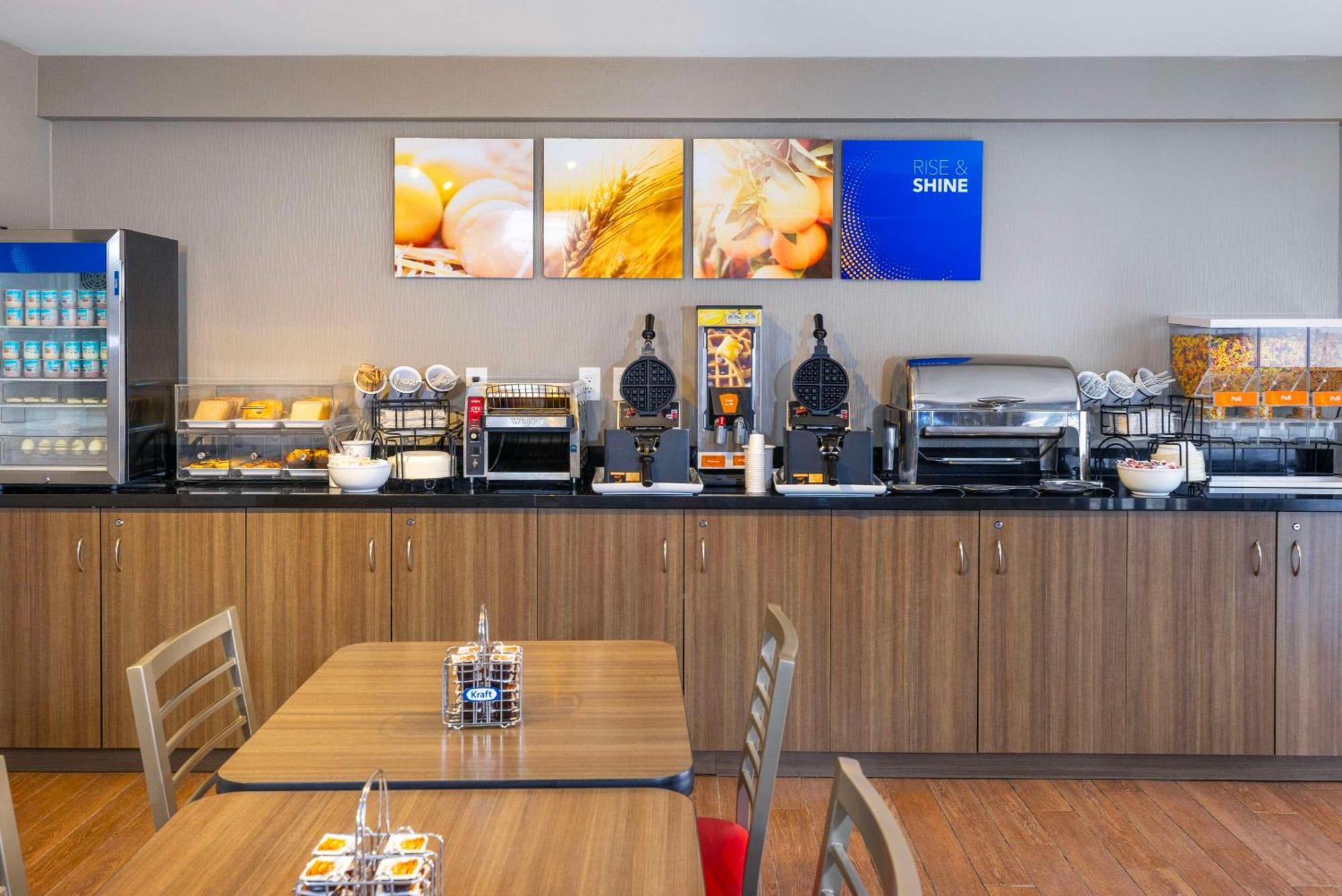 Comfort Inn East Moncton Zewnętrze zdjęcie