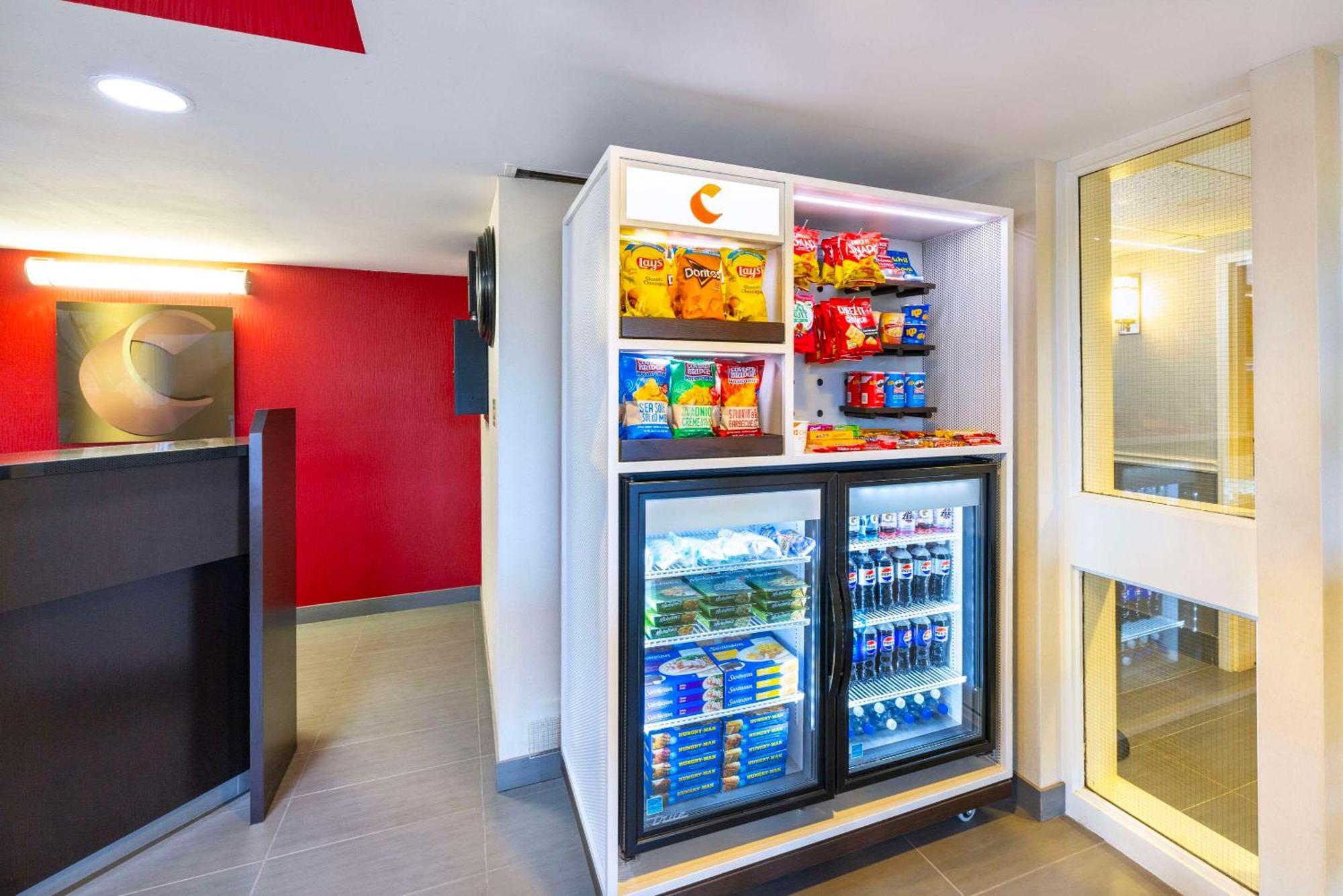 Comfort Inn East Moncton Zewnętrze zdjęcie